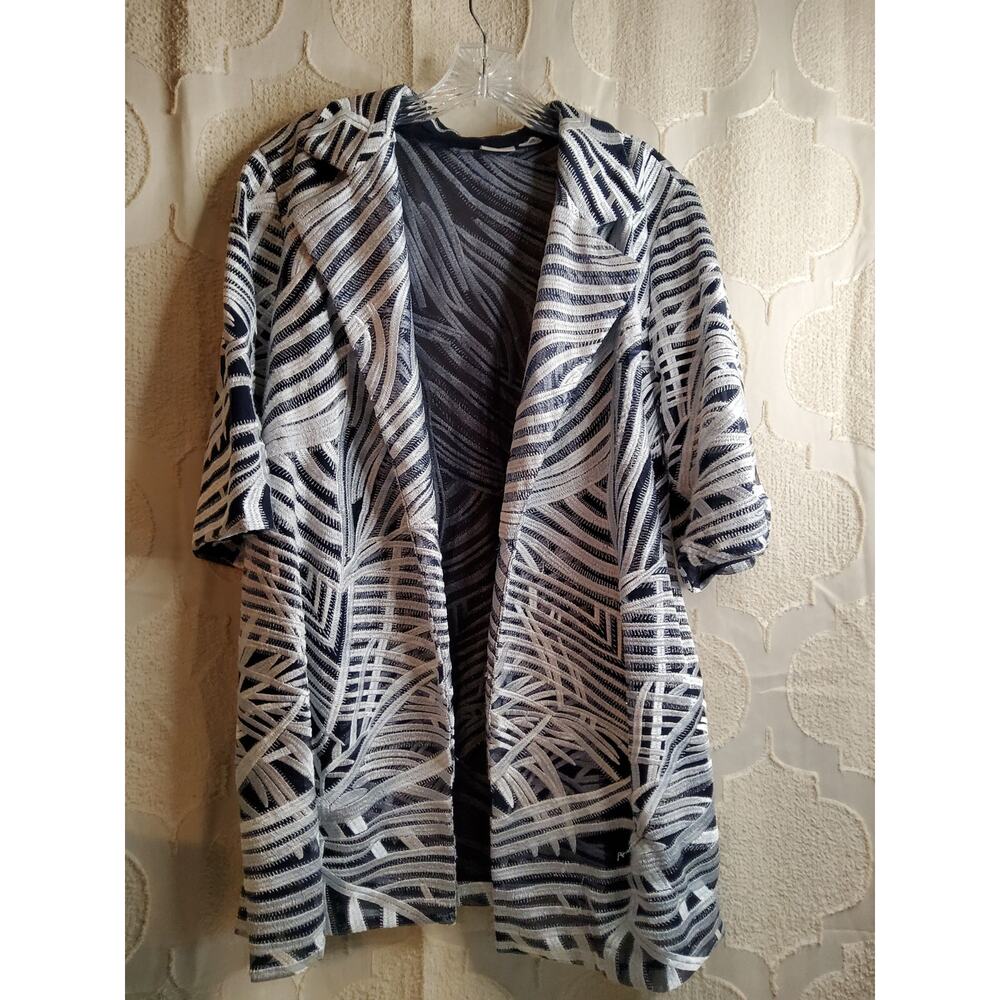 #314 Excellent Pre-Loved Chico's Traveler's Black/White Cardigan Size 2 (12)